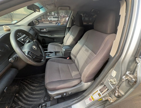 Nigerian Used Toyota Camry 2016 model for Sale In Abuja