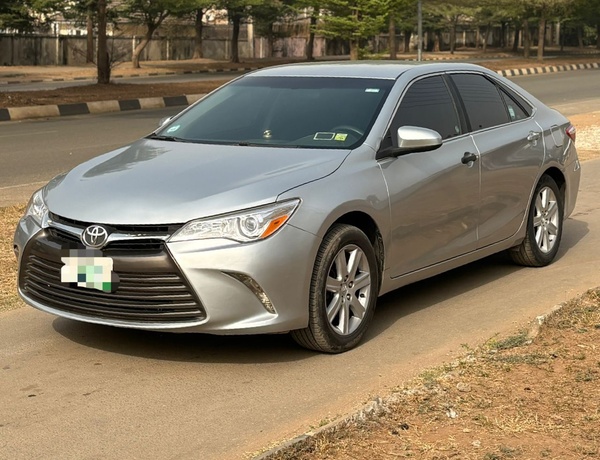 Nigerian Used Toyota Camry 2016 model for Sale In Abuja