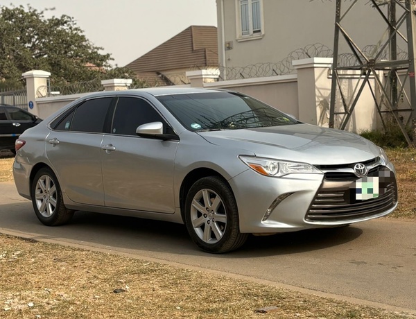 Nigerian Used Toyota Camry 2016 model for Sale In Abuja