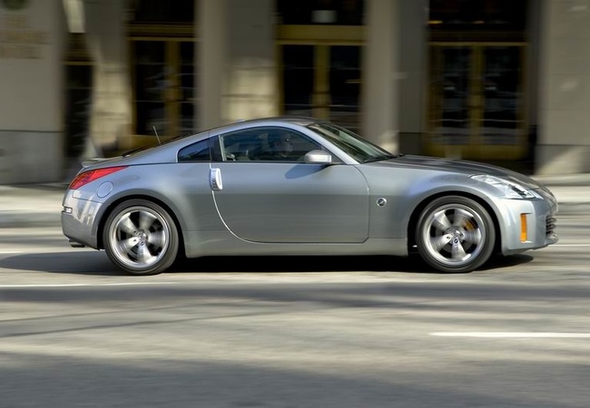 Nissan 350Z image 2