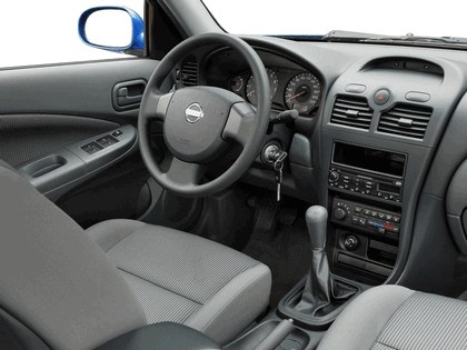 Nissan Almera image 3