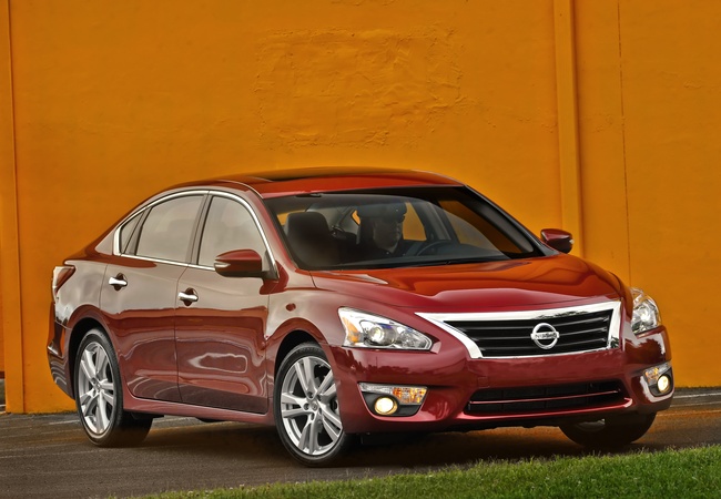 Nissan Altima image 5
