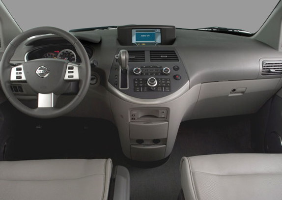 Nissan Quest image 2