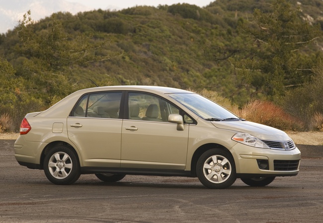 Nissan Versa image 5