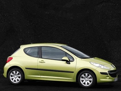 Peugeot 207 image 2