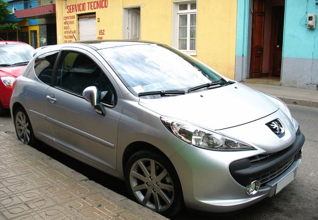 Peugeot 207 image 2
