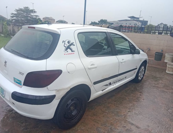 PEUGEOT 307 2000  FOR SALE  IN AKWA IBOM