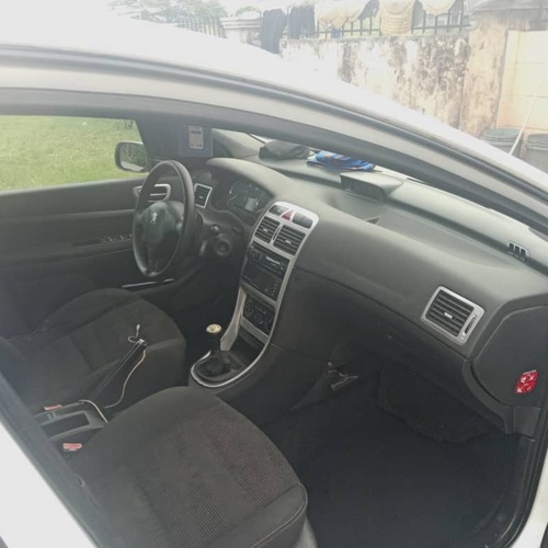 PEUGEOT 307 2000  FOR SALE  IN AKWA IBOM
