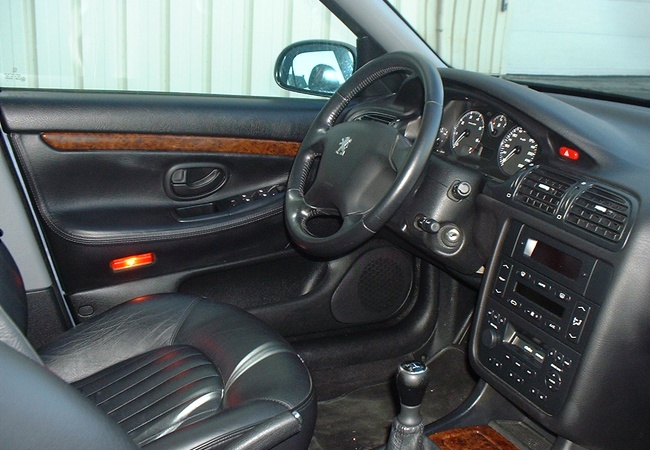 Peugeot 406 image 3