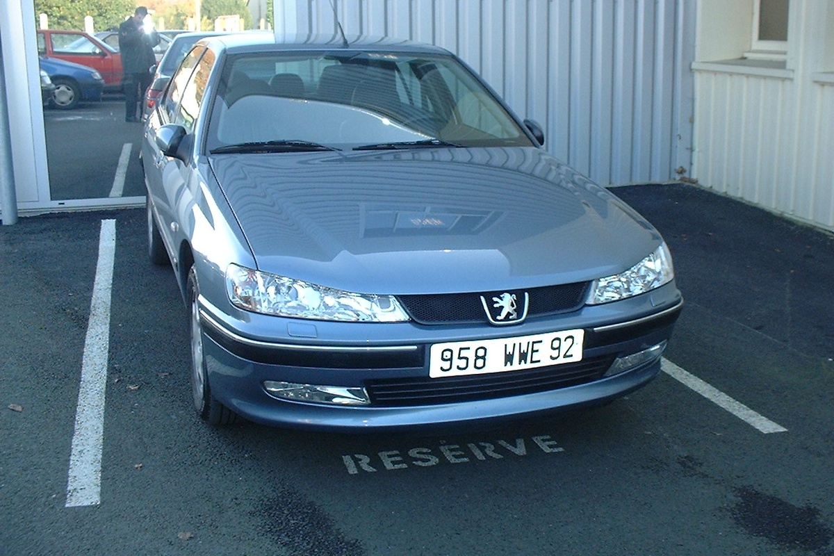 Peugeot 406