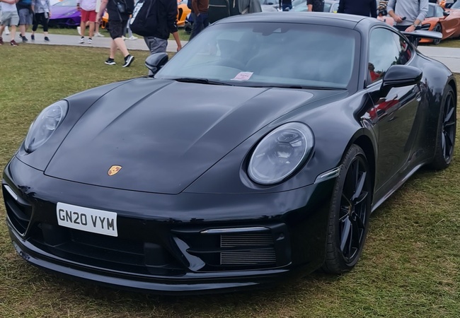 Porsche 911 image 5