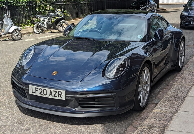 Porsche 911 image 4