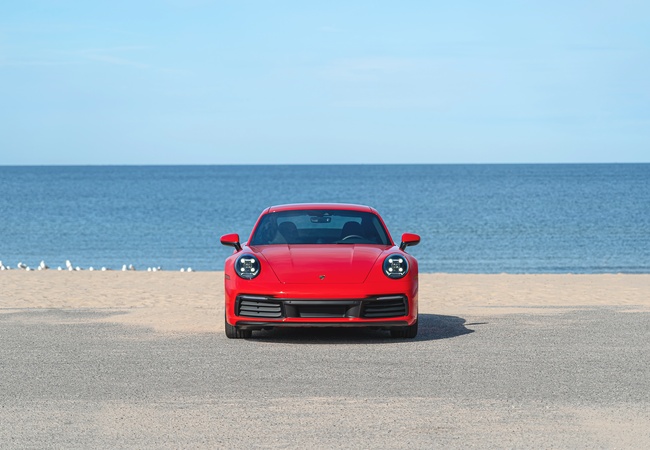 Porsche 911 Carrera image 2
