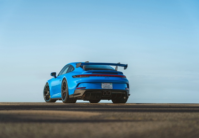 Porsche 911 GT3 image 3