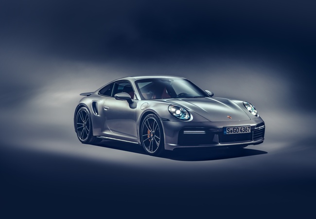 Porsche 911 Turbo S image 2