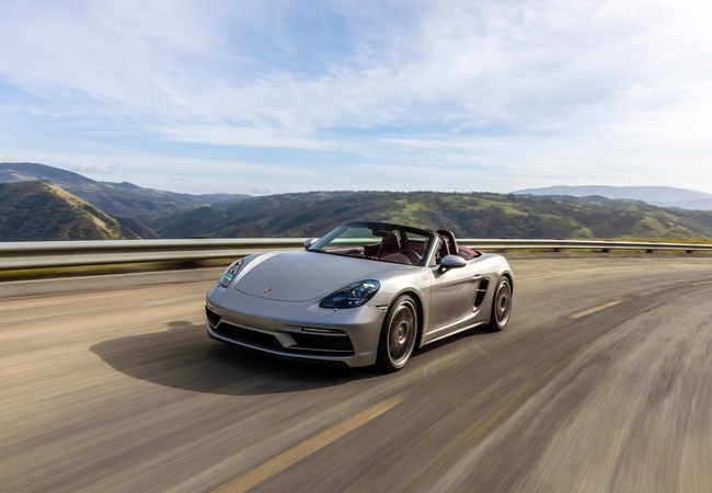 Porsche Boxster Spyder image 2