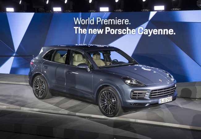 Porsche Cayenne Turbo S image 3