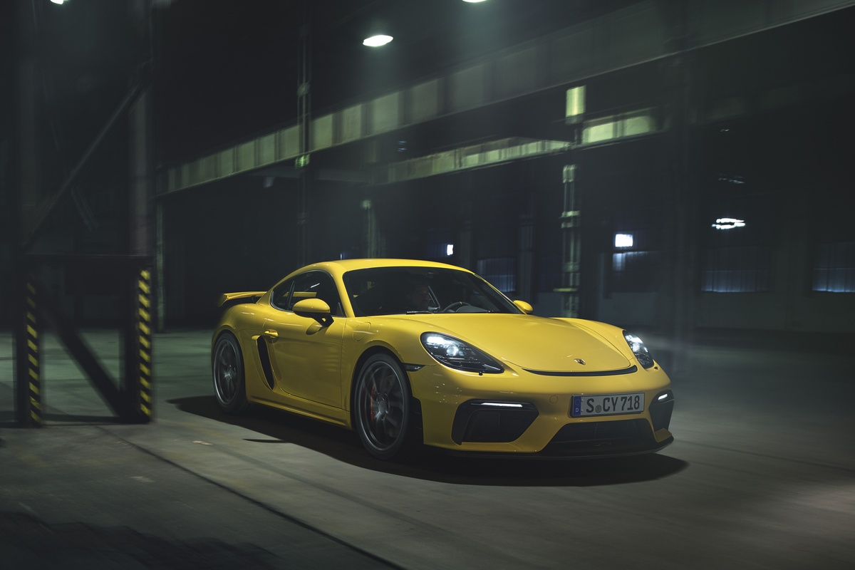 Porsche Cayman GT4