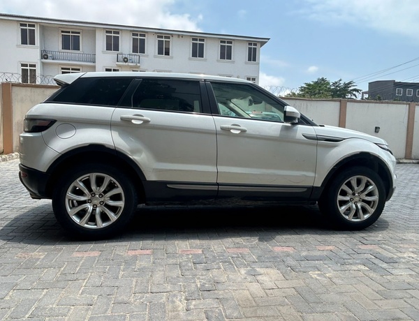 Range Rover Evoque in Lekki phase 1