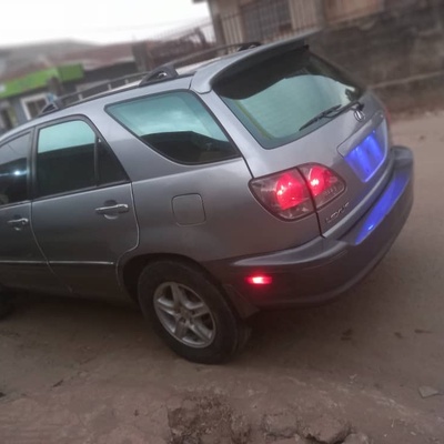 Registered 2002 Direct Rx300 Lexus jeep first body pan in Ikorodu