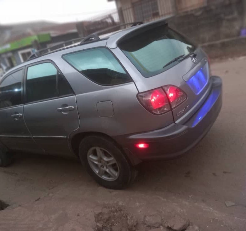 Registered 2002 Direct Rx300 Lexus jeep first body pan in Ikorodu image