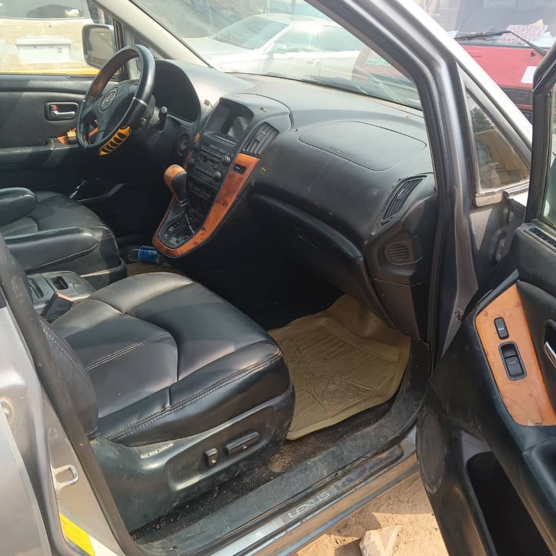 Registered 2002 Direct Rx300 Lexus jeep first body pan in Ikorodu image