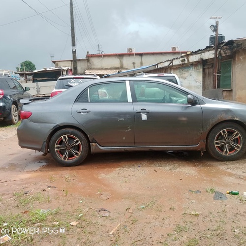 Registered 2010 Toyota Corrolla for Sale In Lagos