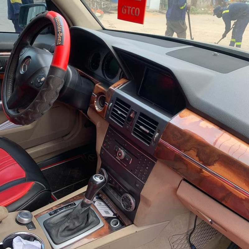 Registered Benz GLK 350 2011 image