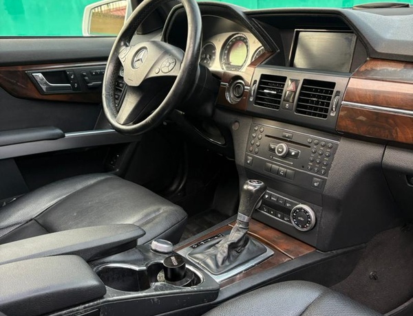 Registered Benz GLK 350 2012 in Yaba