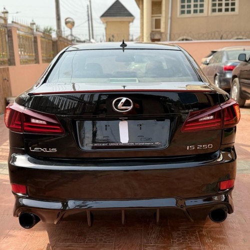 Registered Lexus is250 2009