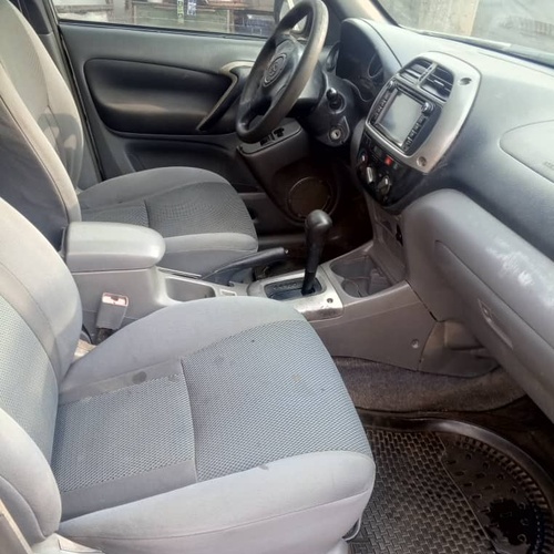 Registered Toyota RAV4 2004