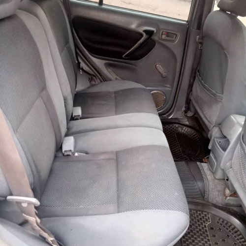 Registered Toyota RAV4 2004