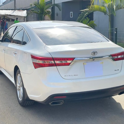 Sharp 2014 Toyota Avalon XLE for Sale In Rivers