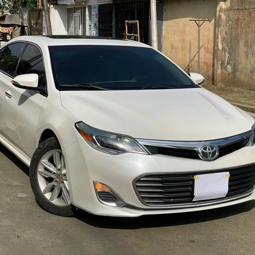 Sharp 2014 Toyota Avalon XLE for Sale In Rivers