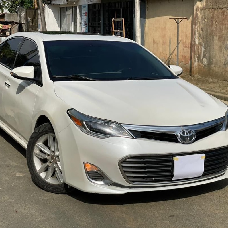 Sharp 2014 Toyota Avalon XLE for Sale In Rivers image