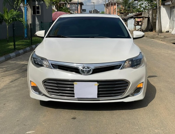 Sharp 2014 Toyota Avalon XLE for Sale In Rivers