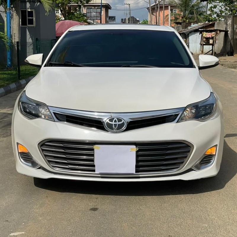Sharp 2014 Toyota Avalon XLE for Sale In Rivers image