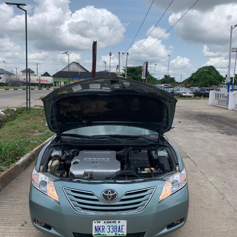 Slightly Used 2009 Toyota Camry Spider XLE for Sale In Imo  image