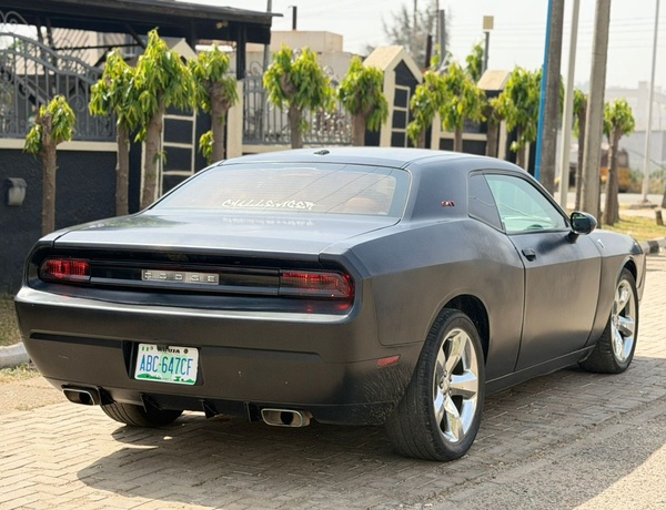 Standard Registered 2013 Dodge Challenger For Sale In Abuja