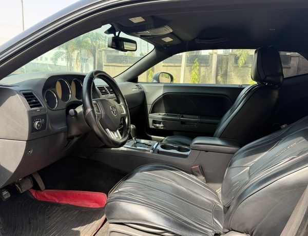 Standard Registered 2013 Dodge Challenger For Sale In Abuja