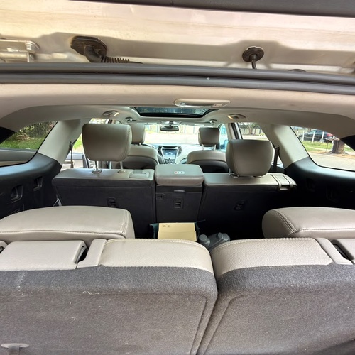 SUPER CLEAN  2015 HYUNDAI SANTAFE AWD FOR SALE IN ABUJA