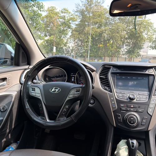 SUPER CLEAN  2015 HYUNDAI SANTAFE AWD FOR SALE IN ABUJA