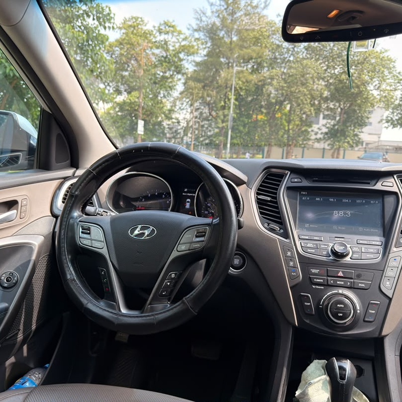 SUPER CLEAN  2015 HYUNDAI SANTAFE AWD FOR SALE IN ABUJA image