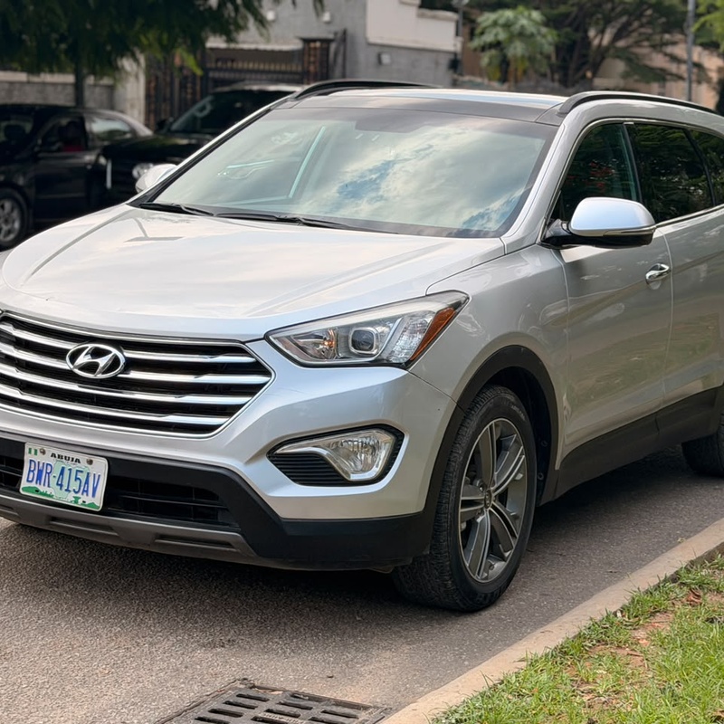SUPER CLEAN  2015 HYUNDAI SANTAFE AWD FOR SALE IN ABUJA image