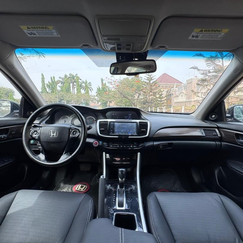 SUPER CLEAN 2017 HONDA ACCORD EXL DUTY ORIGINAL DOCUMENTS image