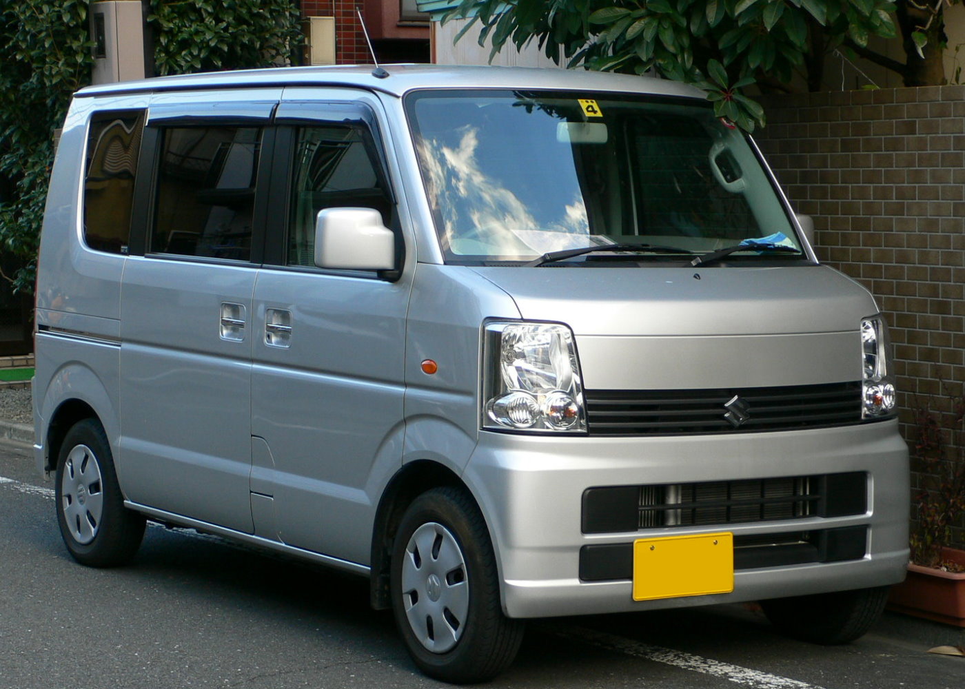 Suzuki Review Image
