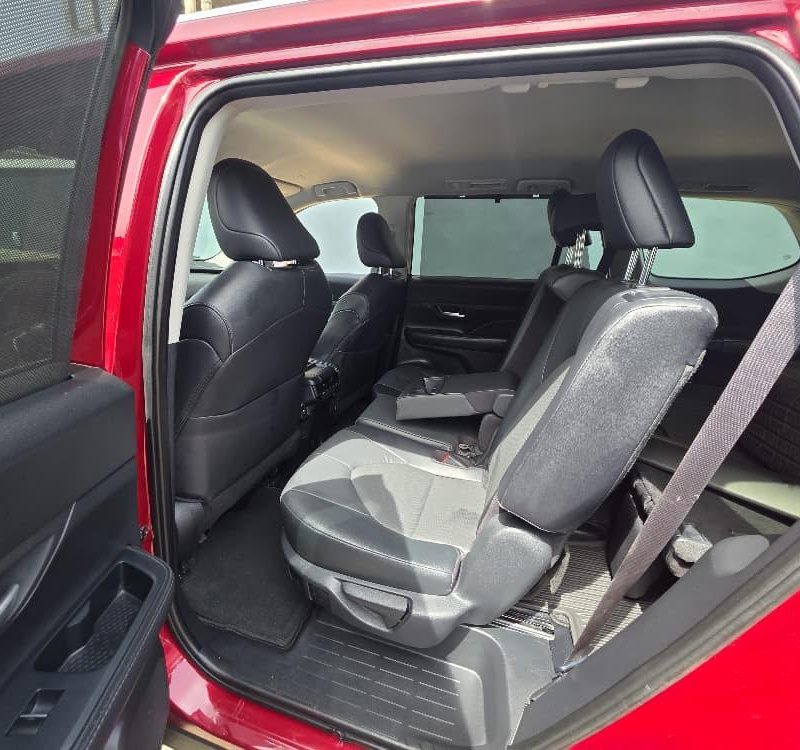 Foreign Used 2024 Toyota Highlander XLE for Sale In Lagos image