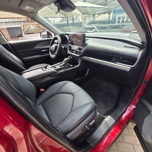 Foreign Used 2024 Toyota Highlander XLE for Sale In Lagos
