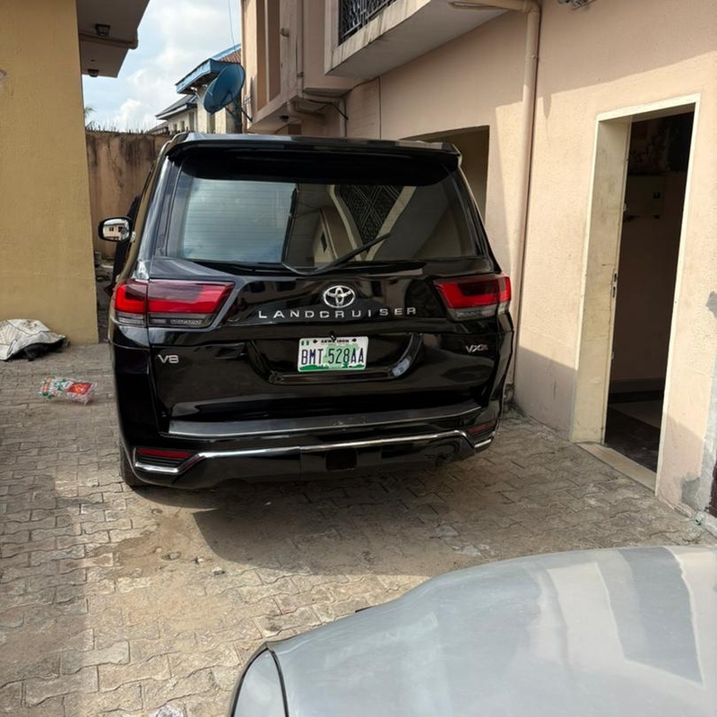 TOKS GRADE 2003 UPGRADE TO 2022 LAND CRUISER AVAILABLE IN PH image