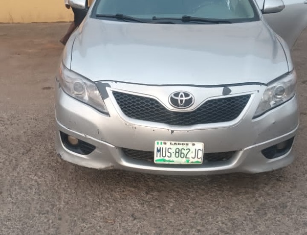 TOKS GRADE 2008 CAMRY SPORTS AVAILABLE IN AJAO ESTATE LAGOS